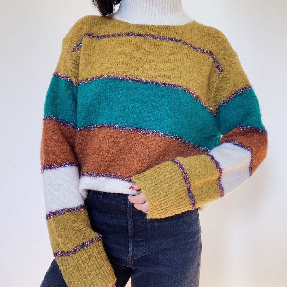 Cozy and festive sweater by Allison New York - Picture 2 of 4